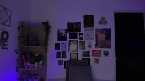 lanaherondale_ online show from November 2, 9:06 pm