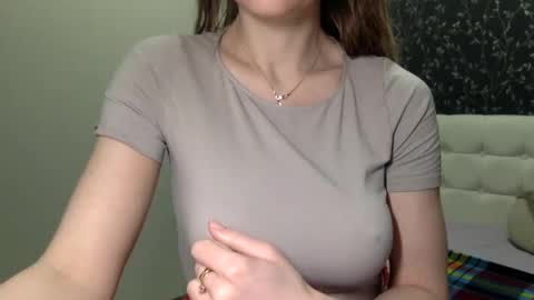 langoria online show from February 6, 6:24 pm