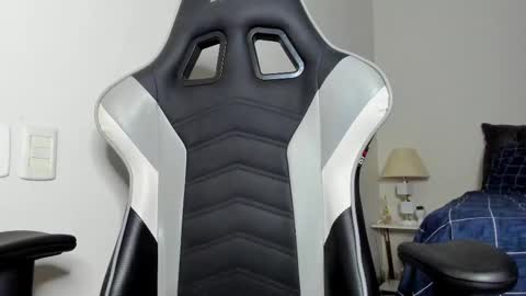 Lanna online show from February 12, 1:09 am