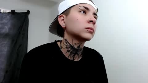 LANNIE   online show from March 5, 12:33 pm