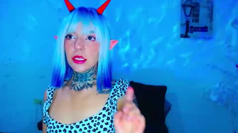 LANNIE   online show from September 13, 8:08 pm