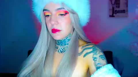 LANNIE   online show from September 15, 4:51 pm