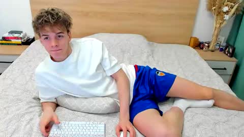 Fandi online show from December 19, 6:45 am