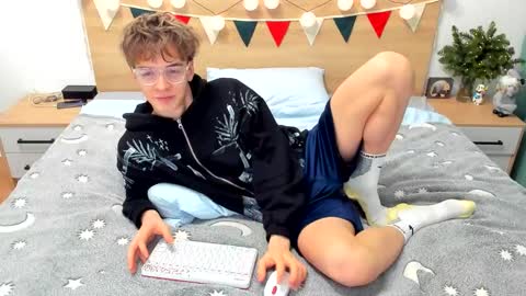 Fandi online show from December 27, 12:34 pm