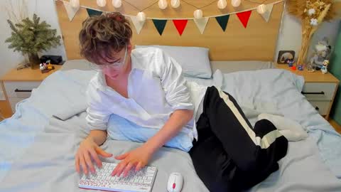 Fandi online show from January 25, 1:30 pm