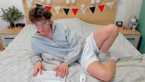 Fandi online show from February 8, 4:25 pm