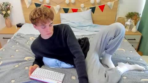 Fandi online show from March 10, 10:37 am