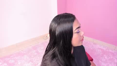 lapeligrosa_ online show from January 20, 12:18 pm