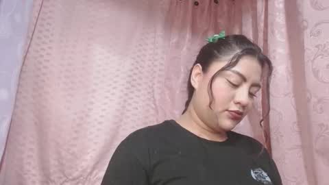 lapeligrosa_ online show from February 18, 11:55 am