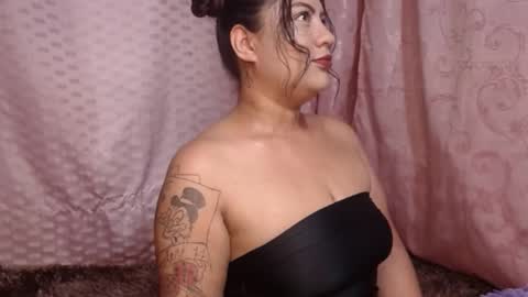 lapeligrosa_ online show from February 19, 12:22 pm