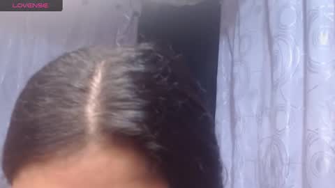 lapeligrosa_ online show from March 12, 12:15 pm