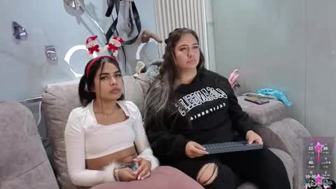 Snapshot of lara_as chatting on November 28, 11:51 pm lara_as online show from November 28, 11:51 pm