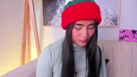 Lara Madisson online show from December 13, 4:43 am