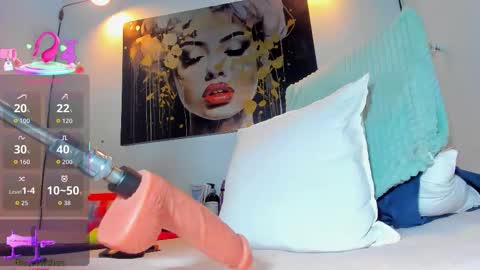 REINA  online show from September 9, 3:17 am