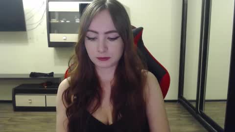 Laralianna online show from February 17, 6:48 pm