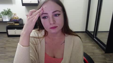 Laralianna online show from September 23, 1:47 pm