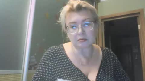 laramrs online show from September 24, 4:32 pm