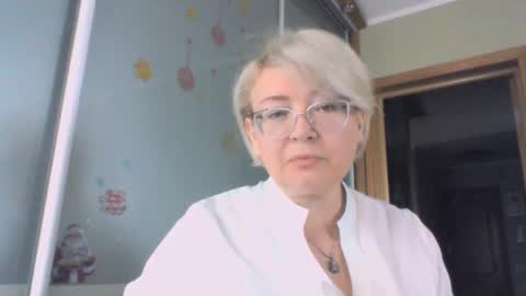 laramrs online show from September 27, 1:16 pm