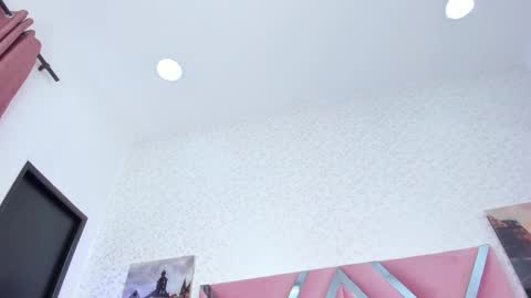 Snapshot of laramurphy chatting on September 9, 7:35 pm Lara Murphy online show from September 9, 7:35 pm