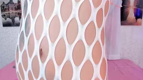 Snapshot of laramurphy chatting on October 25, 3:03 am Lara Murphy online show from October 25, 3:03 am