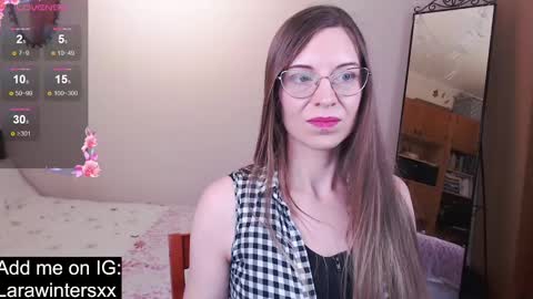 larawinters online show from February 14, 2:54 pm