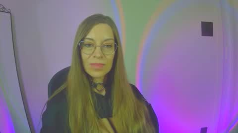 larawintersxxx online show from October 28, 9:50 pm