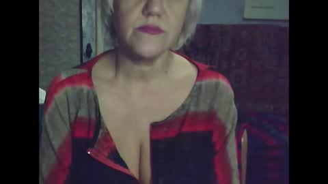 larisaq4ugo24 online show from January 17, 6:54 pm