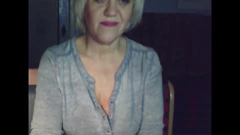 larisaq4ugo24 online show from January 23, 7:32 am