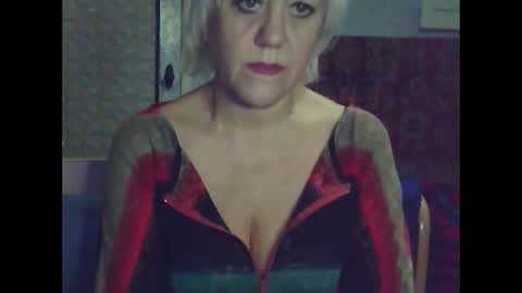 larisaq4ugo24 online show from February 5, 4:14 pm