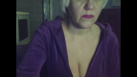 larisaq4ugo24 online show from February 22, 9:15 pm