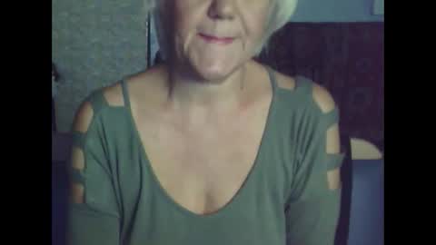 larisaq4ugo24 online show from September 13, 8:25 am