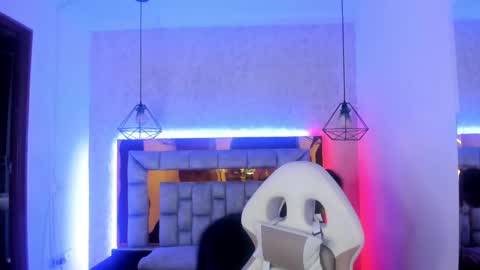  Lari online show from February 21, 3:45 am