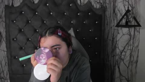  Lari online show from February 23, 2:40 am