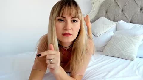 Larissa online show from February 19, 1:39 pm