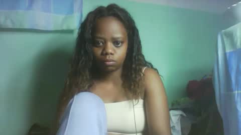 larissa645771 online show from October 31, 8:10 pm