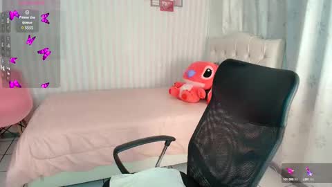 Larissas online show from September 25, 9:40 pm