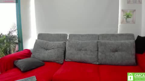 Snapshot of larossasexy chatting on December 4, 7:11 pm Rosa online show from December 4, 7:11 pm