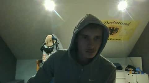 Snapshot of larscivin chatting on December 17, 6:14 pm Marco online show from December 17, 6:14 pm