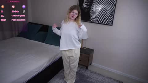 Snapshot of latanyabarthel chatting on November 28, 6:54 pm Jay online show from November 28, 6:54 pm