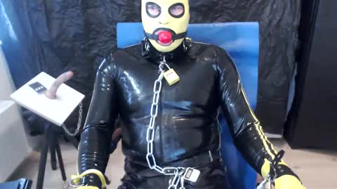 Snapshot of latexslaafboy2 chatting on March 11, 10:07 am latexslaafboy online show from March 11, 10:07 am