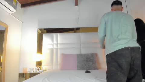 Johana y Santiago online show from February 6, 10:48 am