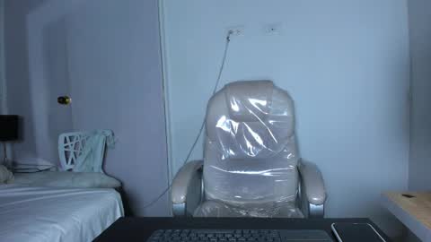 Johana y Santiago online show from February 17, 1:04 am