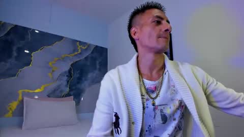 crissex  online show from October 18, 12:06 pm