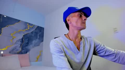 crissex  online show from October 22, 11:32 am