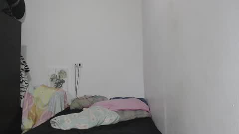 Snapshot of latin_meg chatting on December 6, 1:07 am M E G A N online show from December 6, 1:07 am