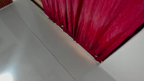 Snapshot of latina_candy01 chatting on November 25, 7:58 pm latina_candy01 online show from November 25, 7:58 pm