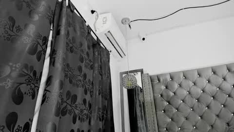 Snapshot of latinhotboys1 chatting on December 23, 6:11 am Zeus online show from December 23, 6:11 am