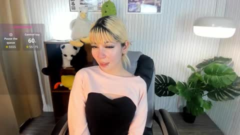 laukyubey1 online show from September 27, 9:09 pm