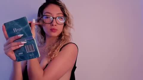 Lau Miller online show from October 31, 7:48 pm