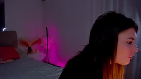 Laura online show from February 1, 6:21 am